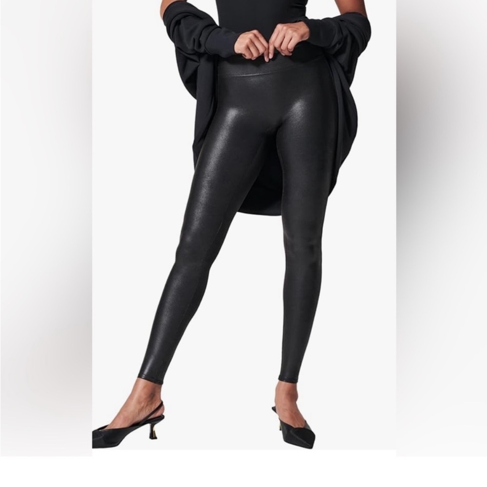 SPANX (NWOT) Shiny Black Leggings